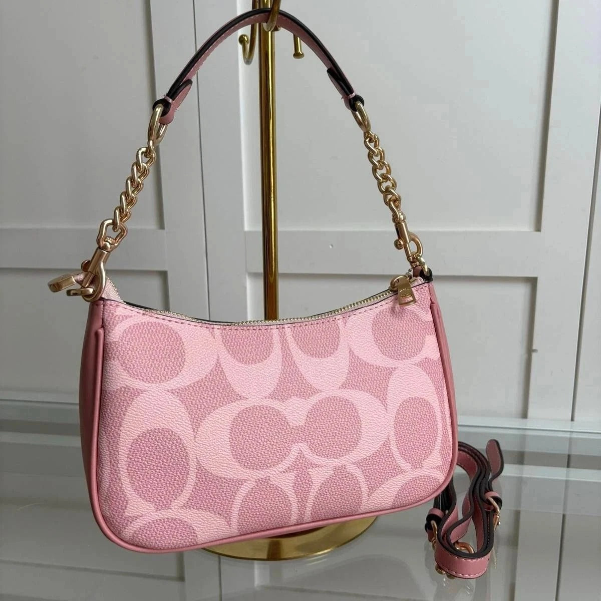 Teri shoulder bag in exclusive canvas